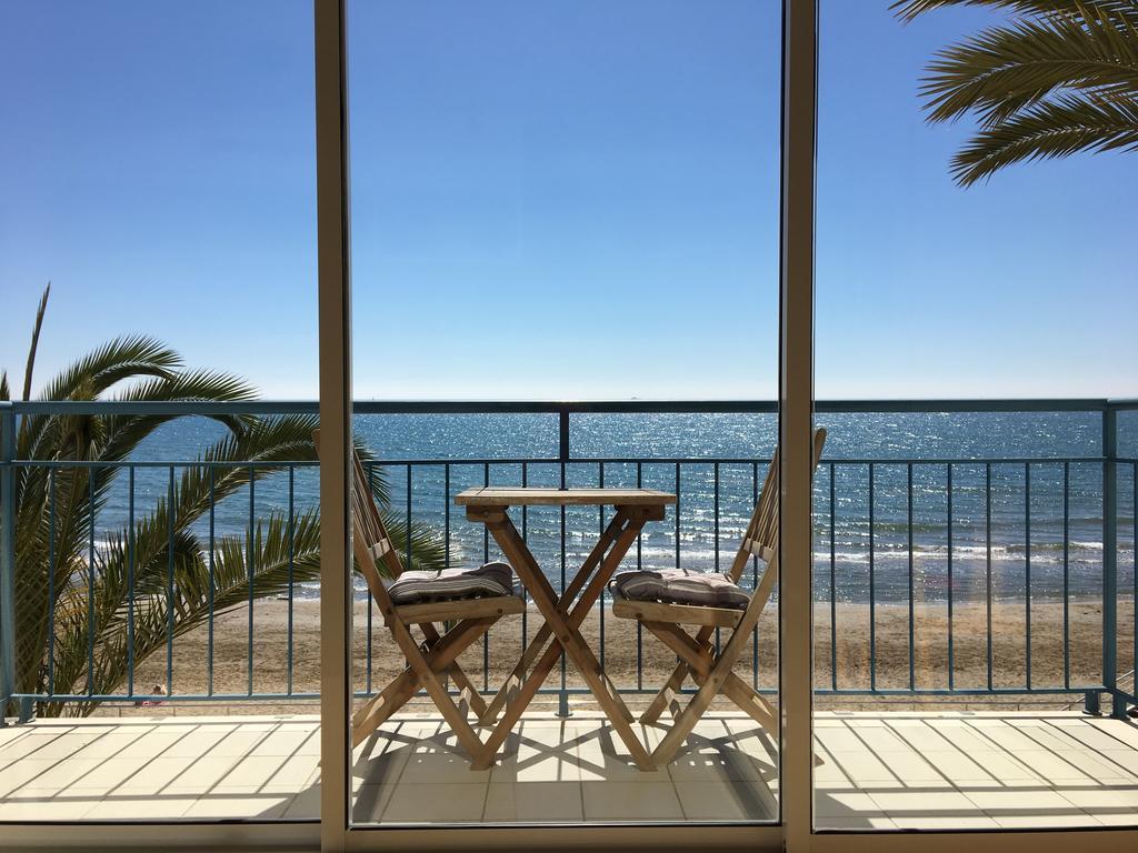 Insitges Sant Sebastia'S Beach מראה חיצוני תמונה